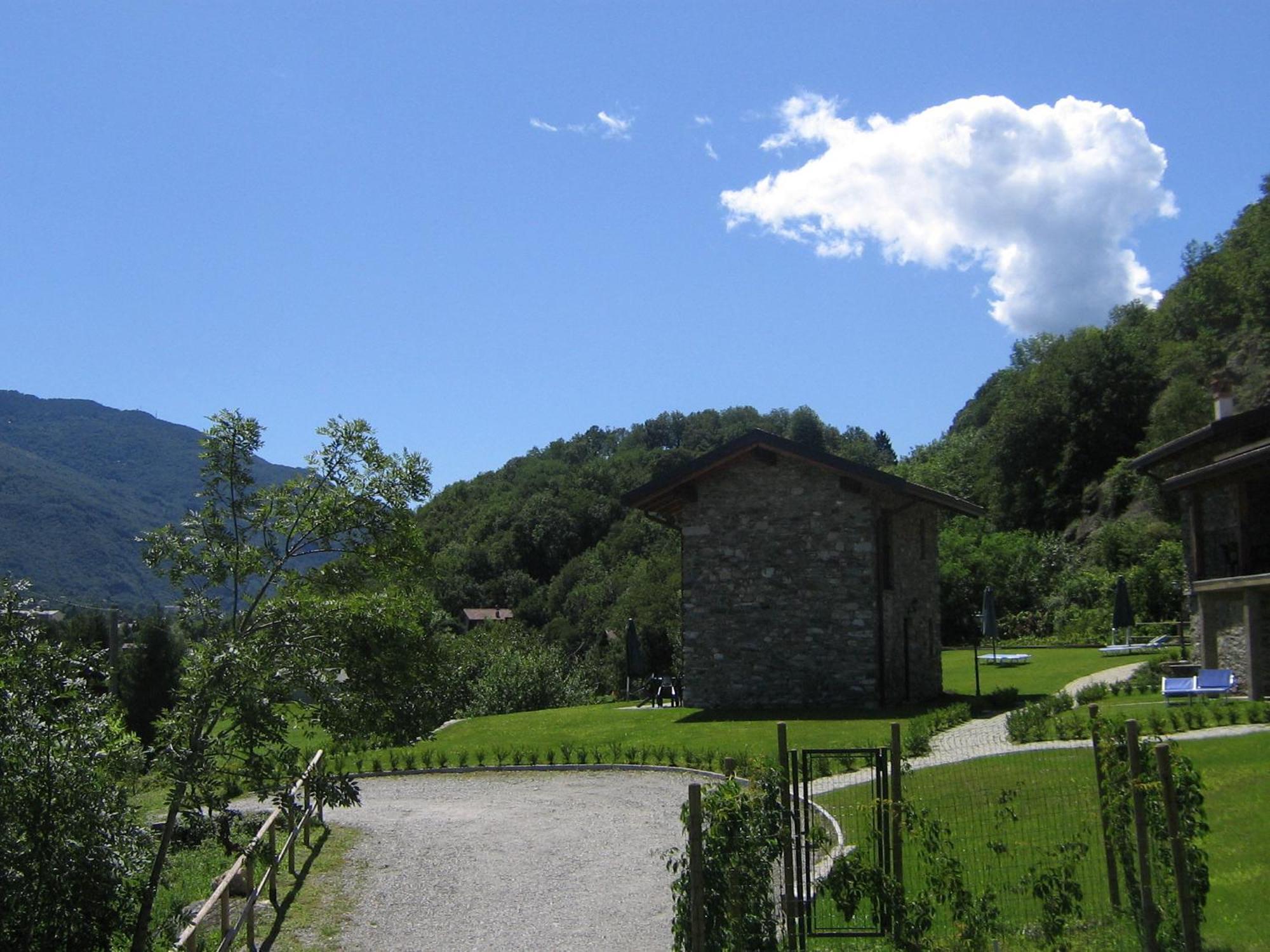 Borgo Erbiola Villa Colico Eksteriør bilde