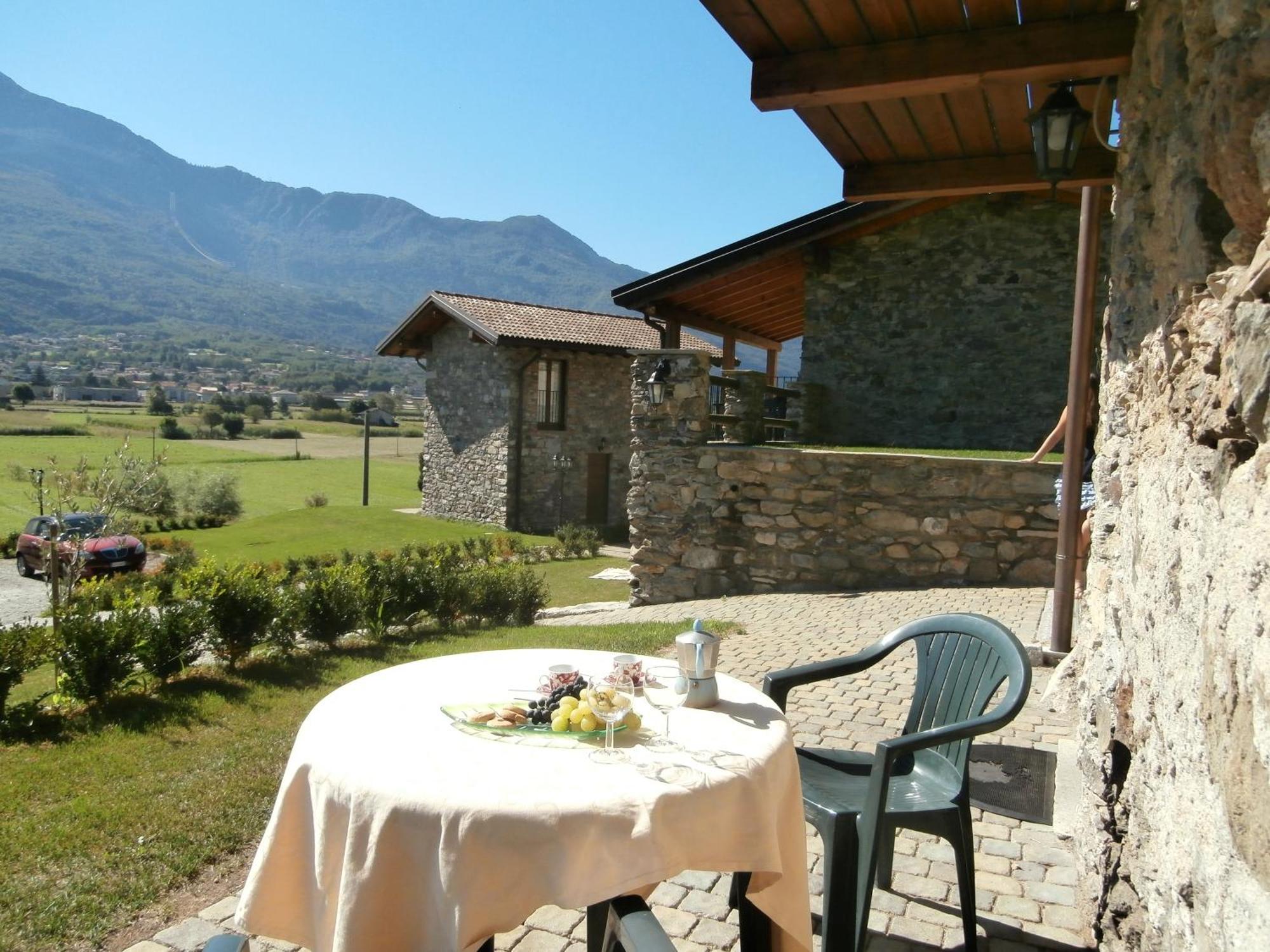 Borgo Erbiola Villa Colico Eksteriør bilde