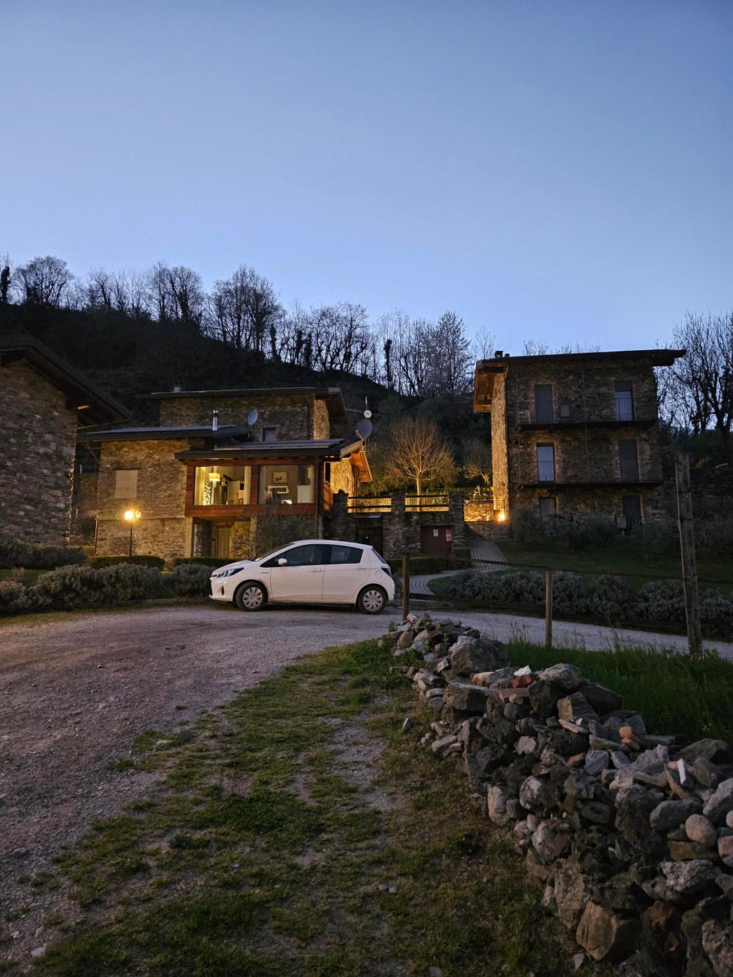 Borgo Erbiola Villa Colico Eksteriør bilde